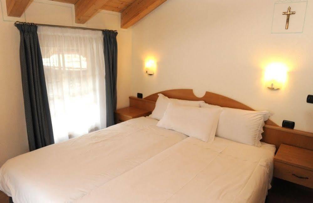 Chalet Tea Da Bondi Livigno Exteriör bild